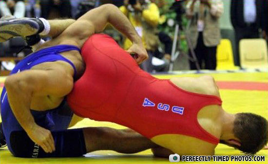 Perfectly Timed - Photos Taken At The Right Moment (17)